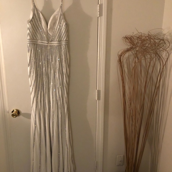 Jovani white prom gown- AMAZING - Picture 2 of 7